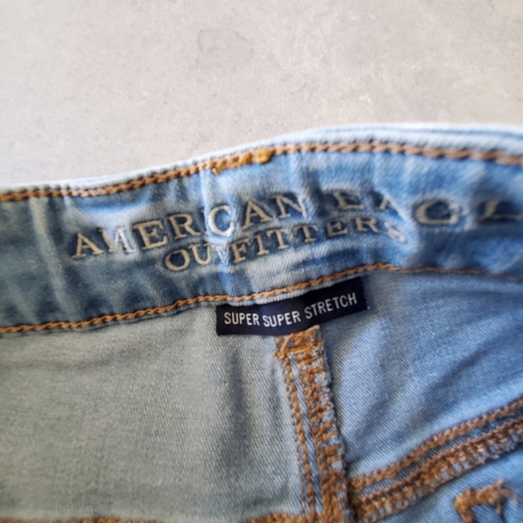 American Eagle stretch denim Shorts, size 4 - Picture 6 of 7
